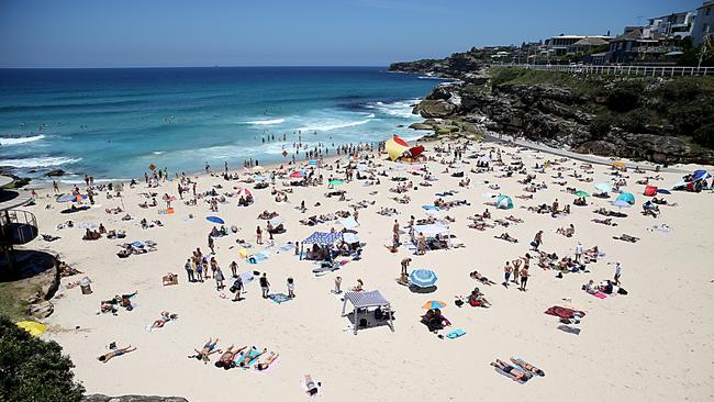 People flock to Tamarama beach in Sydney’s eastern suburbs for a post-Christmas burst of summer heat. Jane Dempster