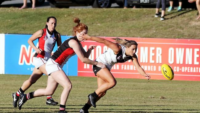 Southport Sharks women's co-captain Eloise O'Brien in action against Morningside. Pic: Merv McSwain