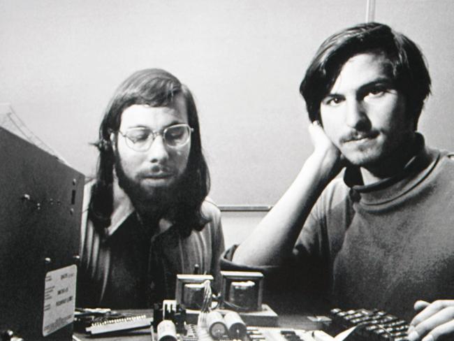 Steve Wozniak and Steve Jobs created the first Apple computer in 1976.