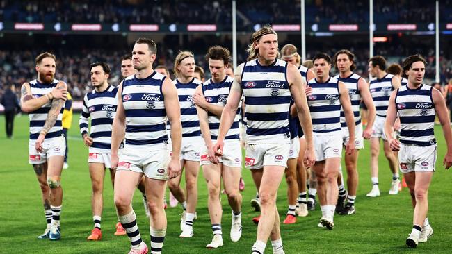 Patrick Dangerfield of the Cats and team mates look dejected after losing the round 15 AFL match between Carlton Blues and Geelong Cats at Melbourne Cricket Ground, on June 21, 2024, in Melbourne, Australia. (Photo by Quinn Rooney/Getty Images)