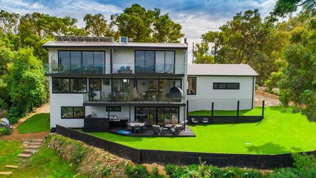 Teigan Cloke and husband Michael Fogarty renovated the five-bedroom home.