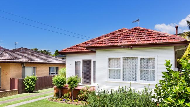 Classic cottage — 11 Oceana Street East, Dee Why.