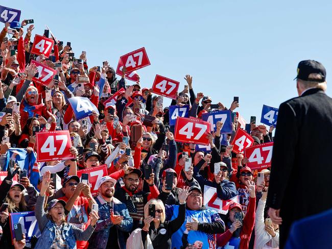 ALBUQUERQUE, NEW MEXICO - OCTOBER 31: Republican presidential nominee, former U.S. President Donald Trump arrives to a campaign rally at Albuquerque International Sunport on October 31, 2024 in Albuquerque, New Mexico. With less than a week until Election Day, Trump is campaigning for re-election in New Mexico and the battleground states of Nevada and Arizona on Thursday.   Chip Somodevilla/Getty Images/AFP (Photo by CHIP SOMODEVILLA / GETTY IMAGES NORTH AMERICA / Getty Images via AFP)