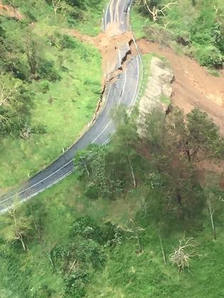 Cyclone Debbie road closures North Queensland | Townsville Bulletin