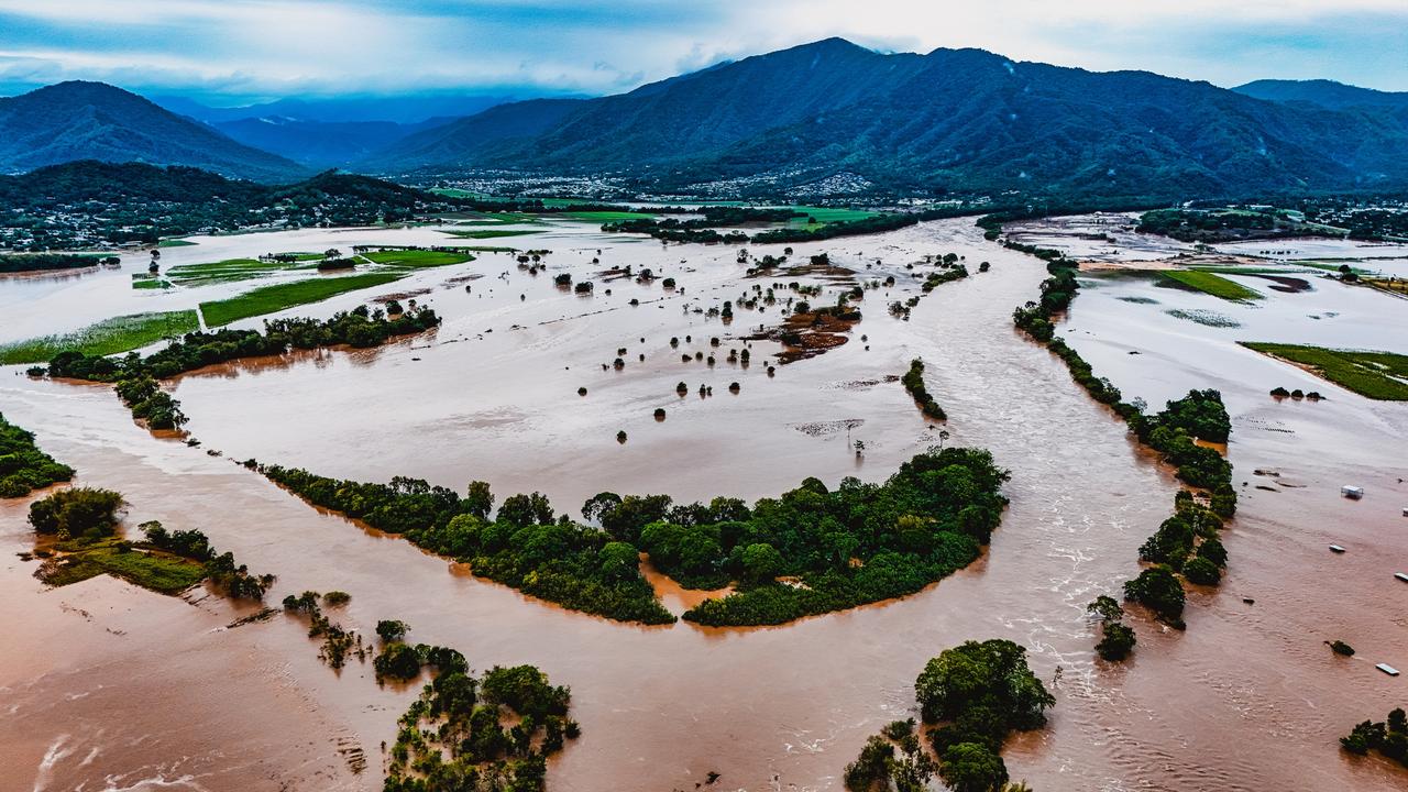 An aerial view shows the scale of deluge from Barron to Thomatis Creek. Picture: Liv Cole