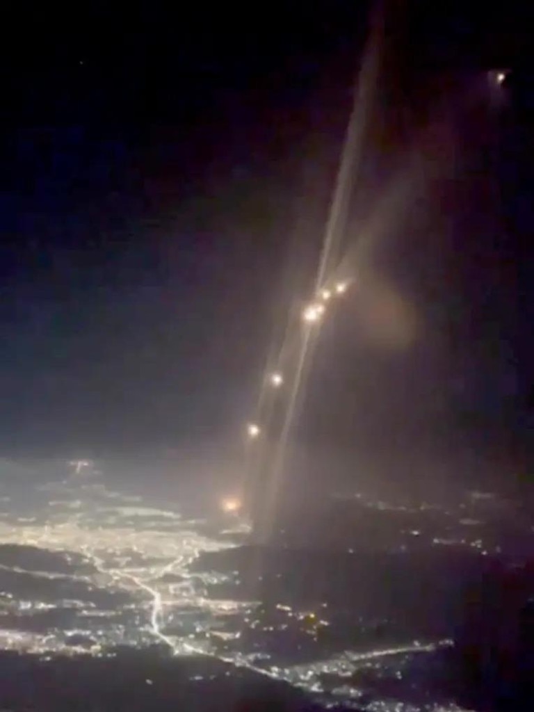 Footage from the cockpit of a British Airways flight to Dubai.