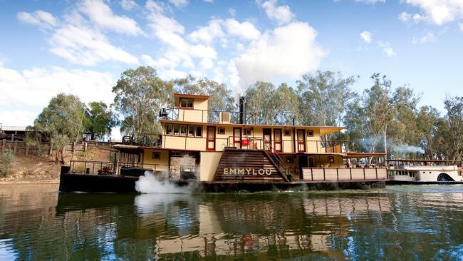 The PS Emmylou paddlesteamer is one of the best ways to experience the Murray River at Echuca.