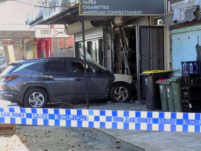 MELBOURNE,AUSTRALIA-NewsWire Photos 12 MAY, 2024: Arson and Explosives Squad detectives are investigating two suspicious fires in MelbourneÃs north-west this morning.The first incident occurred at a tobacco store on East Street, Hadfield about 5am. Picture: NCA NewsWire / Valeriu Campan