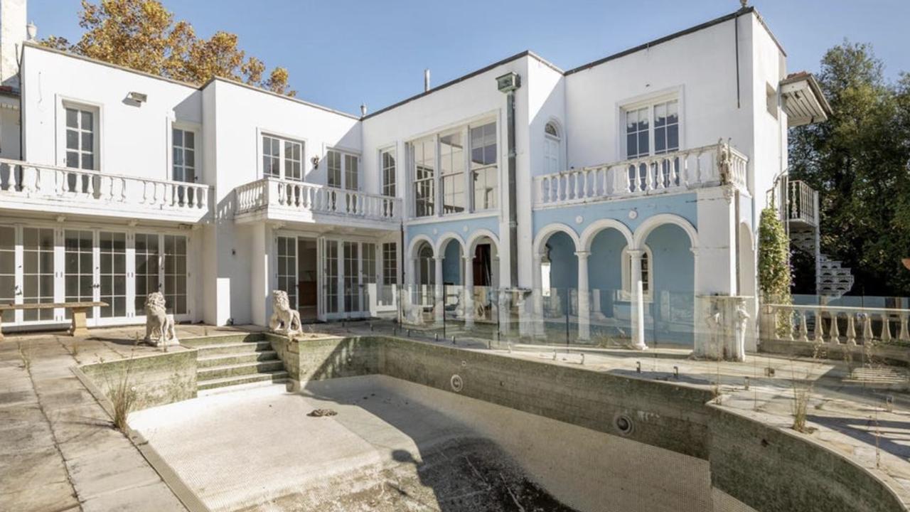 The formerly-grand mansion at 611 Toorak Rd, Toorak.