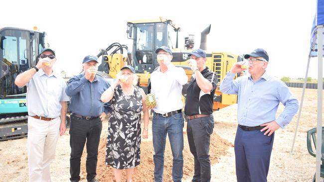 John Bauer, Livingstone Shire Council Mayor Bill Ludwig, Federal Member for Capricornia Michelle Landry, Director of Tropical Pineapples and Hidden Valley Harvest Joe Craggs, Principal of ASM Builders Sam Milfull and Director of Harvest Group Andrew Robb.