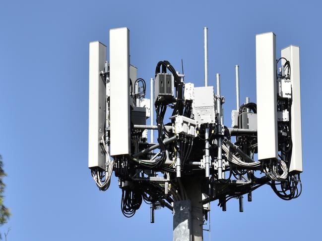 The first 5G Optus tower is seen in the suburb of Dickson in Canberra., Thursday, January 31, 2019.  (AAP Image/Mick Tsikas) NO ARCHIVING