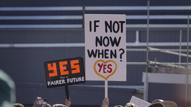 Australians’ will vote in four weeks on the whether to have a constitutionally-enshrined Aboriginal and Torres Strait Islander Voice to Parliament. Picture: NCA NewsWire / Valeriu Campan