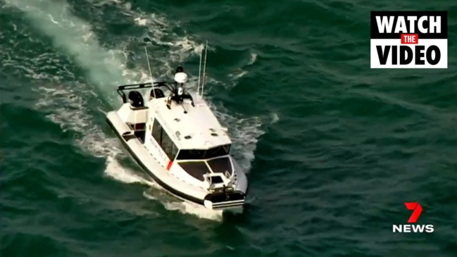 Search for missing surf skier in Moreton Bay (7 News)