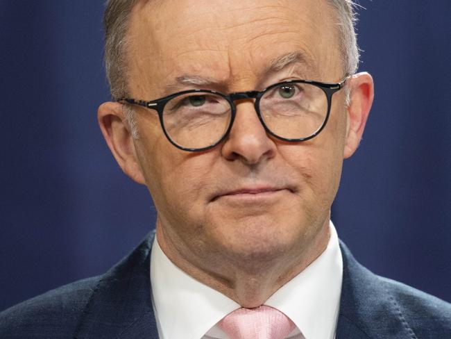 Furious Albo’s warning over power cuts