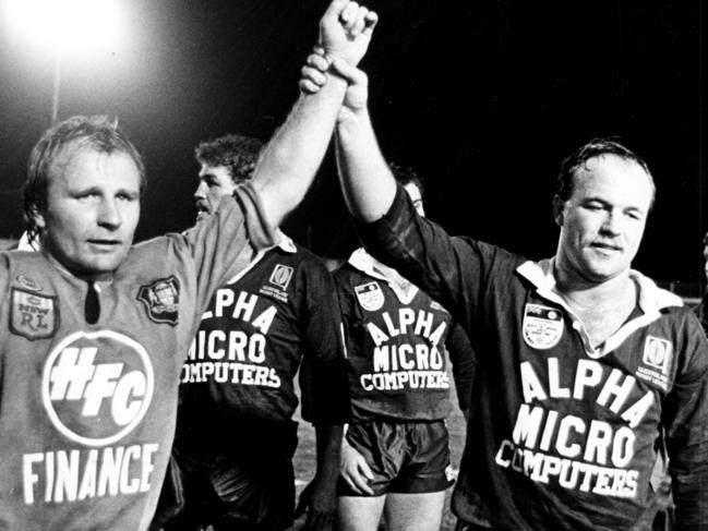 NSW captain Peter Sterling and Queensland captain Wally Lewis after 1987’s State of Origin game in Los Angeles. Picture: Peter Kurnik