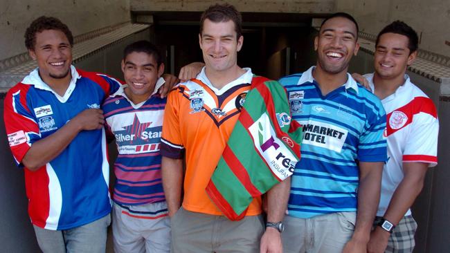 Sutton with 2006 Souths juniors Yillen Gordon, Nathan Merritt, Paul Mellor and Manase Manuokafoa.