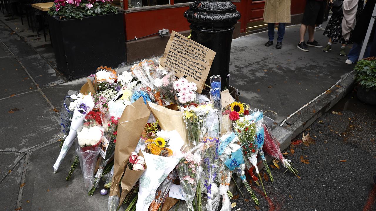 Fans also paid tribute to Matthew Perry outside the "Friends" building in New York. Picture: John Lamparski/Getty Images