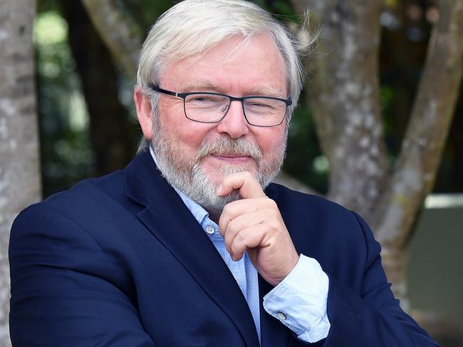 Robert Skelton with former Prime Minster of Australian Kevin Rudd, at press conference, Nambour. Picture, Patrick Woods.