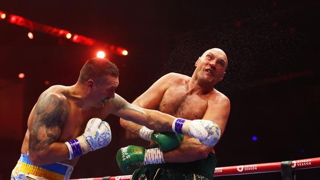 The punch that changed the fight. (Photo by Richard Pelham/Getty Images)