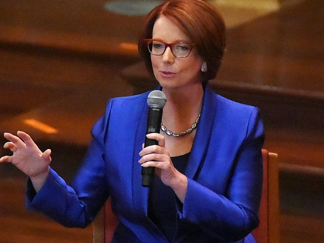 Julia Gillard In New York Times Hillary Clinton Sexism In Us Election 
