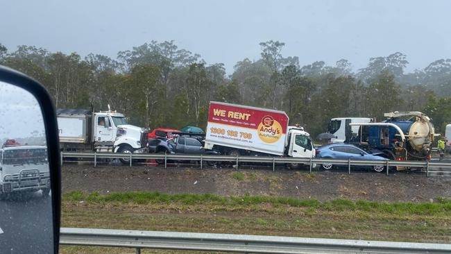 A nine-vehicle pileup on the Bruce Hwy at Meridan Plains caused traffic chaos for southbound travellers on Monday afternoon.