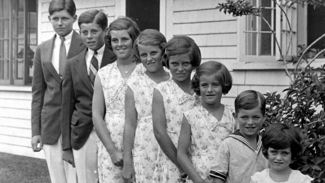 Kennedy children portrait photo, with (L-R) Joseph P. Kennedy, Jr., John F. Kennedy, Rosemary Kennedy, Kathleen Kennedy, Eunice Kennedy, Patricia Kennedy, Robert F. Kennedy, and Jean Kennedy in Hyannis Port, Massachusetts on September 4, 1931.