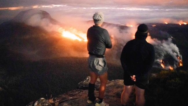 View from the summit of Mt Oakleigh showing the southern fire front on the flanks of Pelion West.  The bushfire has now impacted the Overland Track in the Cradle Mountain-Lake St Clair National Park.  Picture: Shaun Mittwollen****THE MERCURY ONLY USE - SEE NIKKI DAVIS-JONES****