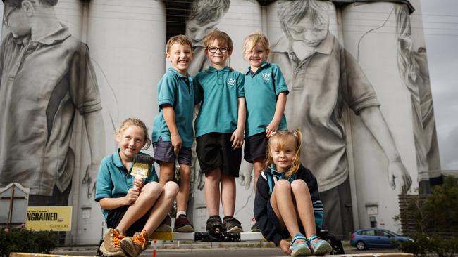 27/3/17 Ciara Johnson 9, Reef Gregor 5, Blake Thompson 6, Macey Jacobs 5 and Kiarah Leske 7.  The stateÕs largest art canvas, the towering 30-metre high Coonalpyn silo mural, is complete. Guido van Helten. Picture by Matt Turner.