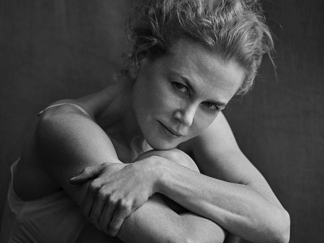 Group rights - All platforms epa05652178 An undated handout image provided by the Calendar Pirelli press office on 29 November 2016 shows Australian actress Nicole Kidman posing for the new Pirelli Calendar 2017 realized by German photographer Peter Lindbergh. EPA/PETER LINDBERGH/HANDOUT HANDOUT EDITORIAL USE ONLY/NO SALES