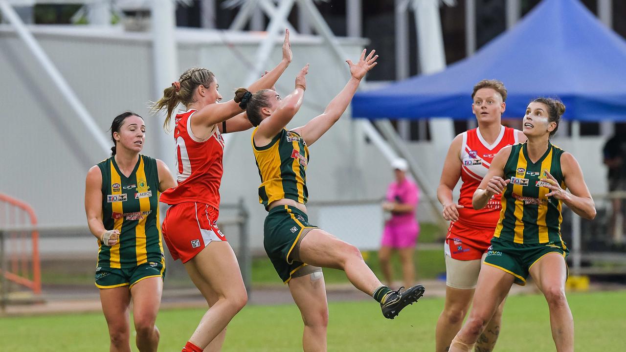 Waratah vs PINT in the 2022-23 NTFL womenÃ•s grand final. Picture: PEMA TAMANG Pakhrin