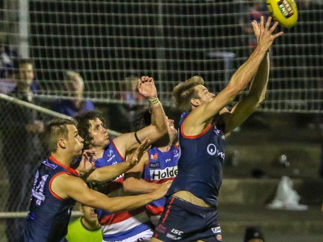 ADV  SPORT : SANFL: Norwood v Central District at Norwood Oval  , 30. Brady Dawe   . Thursday, April 19, 2018. (AAP Image/Russell Millard) NO ARCHIVING