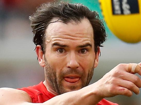 MELBOURNE, AUSTRALIA - MARCH 25: Jordan Lewis of the Demons in action during the 2018 AFL round 01 match between the Melbourne Demons and the Geelong Cats at the Melbourne Cricket Ground on March 25, 2018 in Melbourne, Australia. (Photo by Michael Willson/AFL Media/Getty Images)