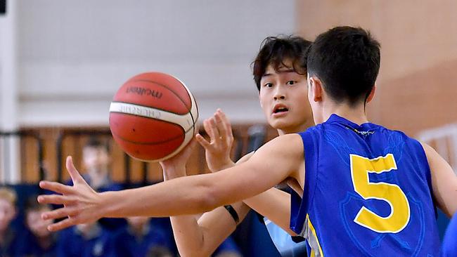 Mackenzie Jolly applying defensive pressure in round 8. GPS First V basktetball game between Churchie and Brisbane Boys Grammar. Saturday September 3, 2022. Picture, John Gass