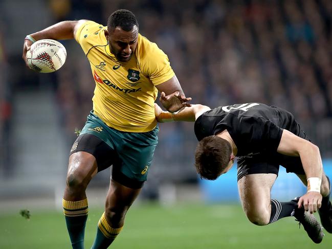 DUNEDIN, NEW ZEALAND - AUGUST 26:  Tevita Kuridrani of the Wallabies is tackled by Beauden Barrett of the All Blacks during The Rugby Championship Bledisloe Cup match between the New Zealand All Blacks and the Australia Wallabies at Forsyth Barr Stadium on August 26, 2017 in Dunedin, New Zealand.  (Photo by Phil Walter/Getty Images)