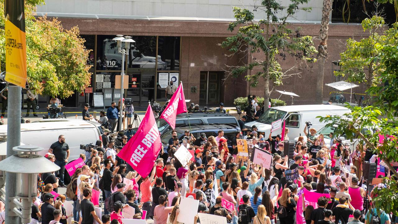 Fans of Britney Spears gather outside the courthouse. Picture: Valerie Macon/AFP