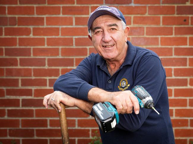 MELBOURNE, MAY 9, 2024: Eric Farraro, 66, picked up part time work as a handyman and golf caddy because of rising living costs. Picture: Mark Stewart