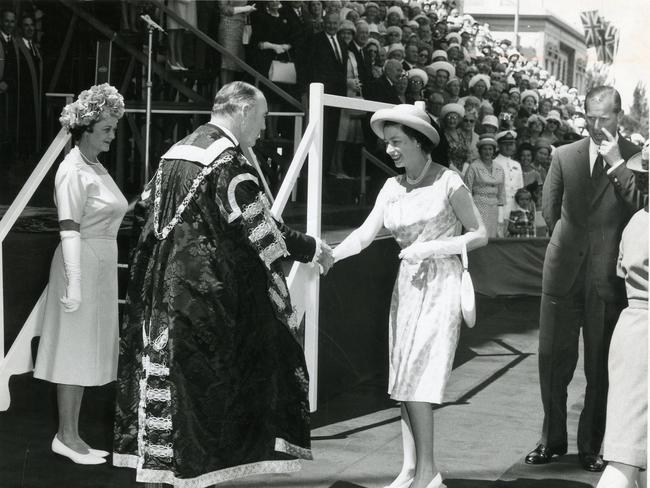 The Queen being greeted by the Lord Mayor Mr John Glover at the Adelaide Town Hall.