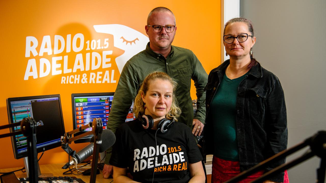 Radio adelaide store