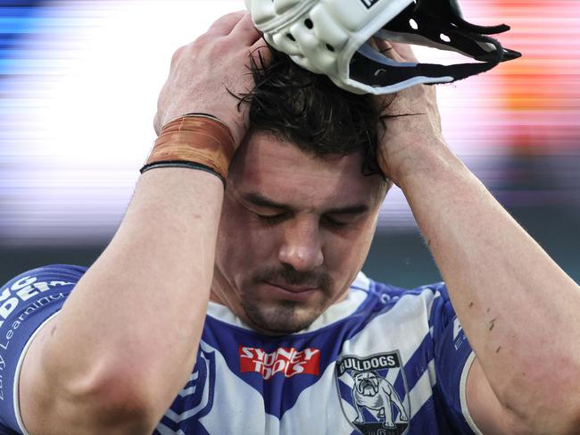 SYDNEY, AUSTRALIA - JULY 02: Reed Mahoney of the Bulldogs is seen dejected at full time after the round 18 NRL match between Canterbury Bulldogs and Newcastle Knights at Accor Stadium on July 02, 2023 in Sydney, Australia. (Photo by Jeremy Ng/Getty Images)