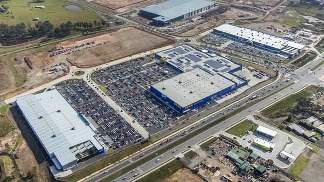 Aerial shows of the Sydney Business Park at Marsden Park.