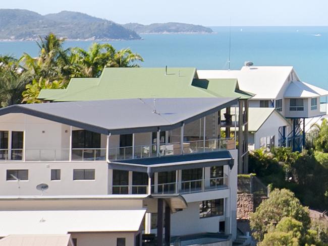 Exclusive properties with a sea view in Townsville, Queensland in Australia.
