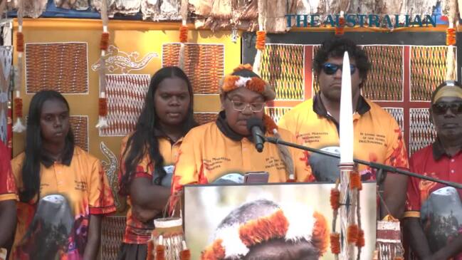 Binmila Yunupingu, eldest daughter of land rights giant Yunupingu, speaks at his memorial