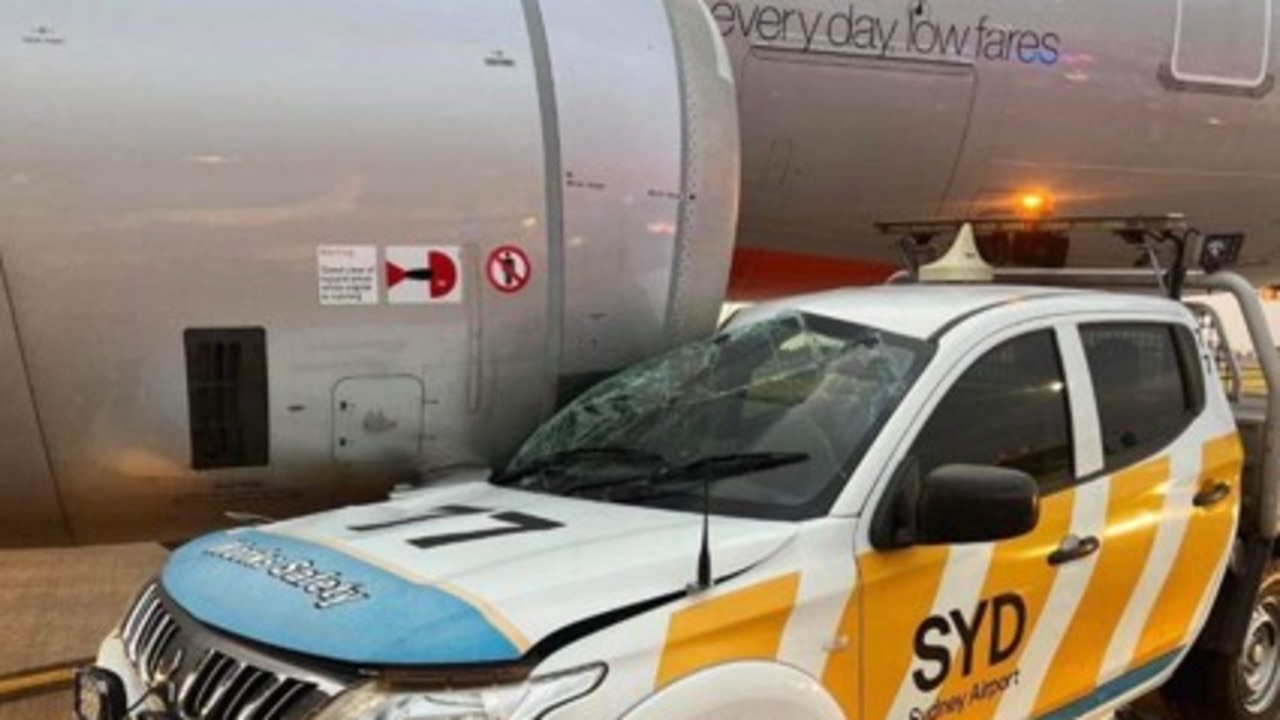 Jetstar plane crashes into ute at Sydney airport Daily Telegraph