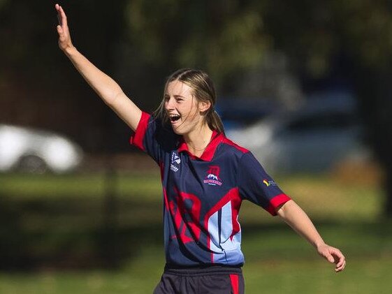 Poppy Gardner in action for Dandenong.