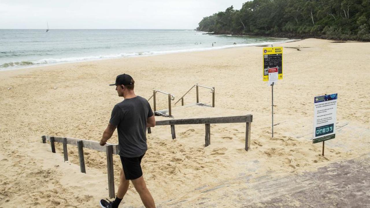 A deserted Noosa Beach during the height of last year's lockdowns.