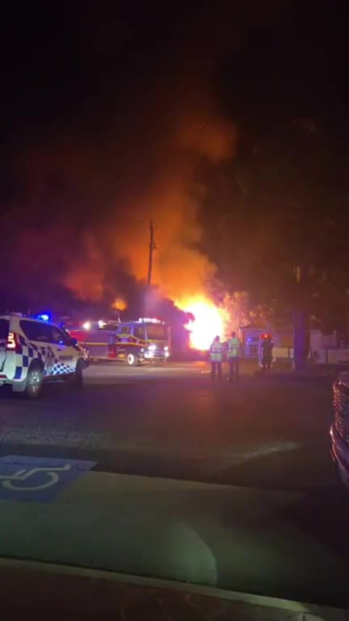 Fire destroys old Queensland building