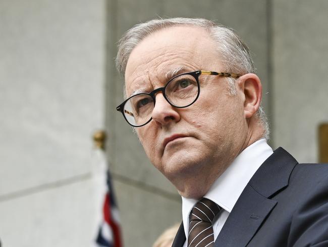 CANBERRA, AUSTRALIA  - NewsWire Photos - November 29, 2024:  Prime Minister Anthony Albanese, Federal Treasurer Jim Chalmers and Senator Katy Gallagher hold a press conference at Parliament House in Canberra. Picture: NewsWire / Martin Ollman