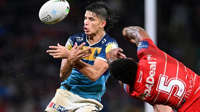 Jayden Campbell of the Titans competes for the ball during the round 10 NRL match between the Gold Coast Titans and the St George Illawarra Dragons at Suncorp Stadium, on May 14, 2022, in Brisbane, Australia. (Photo by Bradley Kanaris/Getty Images)