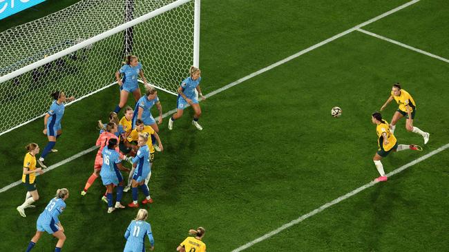 The goal was wide open for Sam Kerr. Photo by DAVID GRAY / AFP.