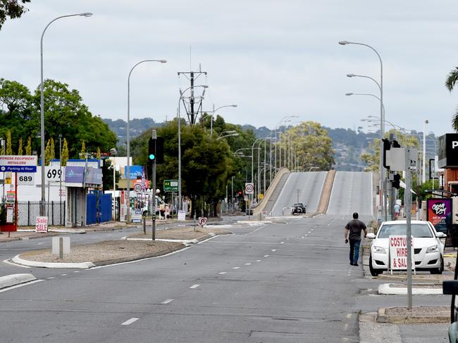 The emptied stretch of South Rd at the Cross Rd overpass.